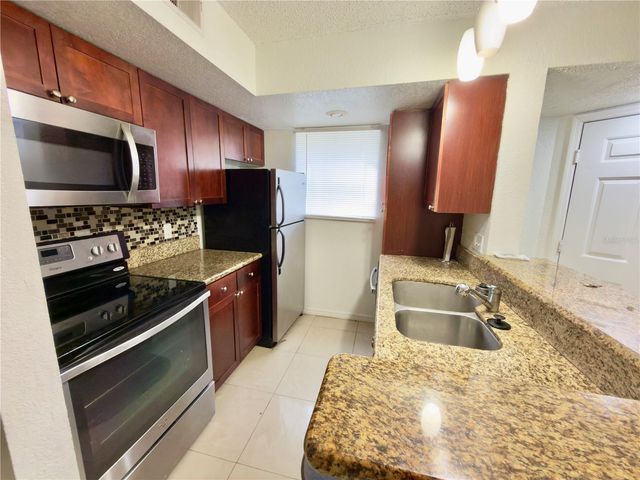 5152 CONROY ROAD 17, Orlando, FL 32811