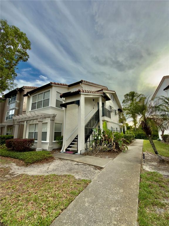 5152 CONROY ROAD 17, Orlando, FL 32811