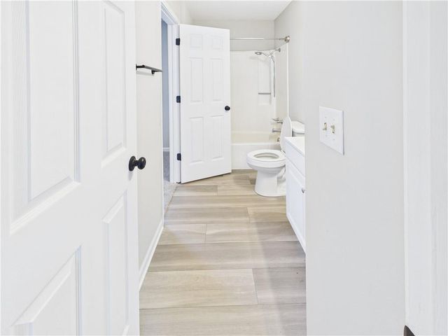 218 SE 51st Road, Warrensburg, MO 64093