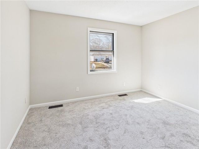 218 SE 51st Road, Warrensburg, MO 64093