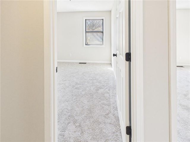 218 SE 51st Road, Warrensburg, MO 64093