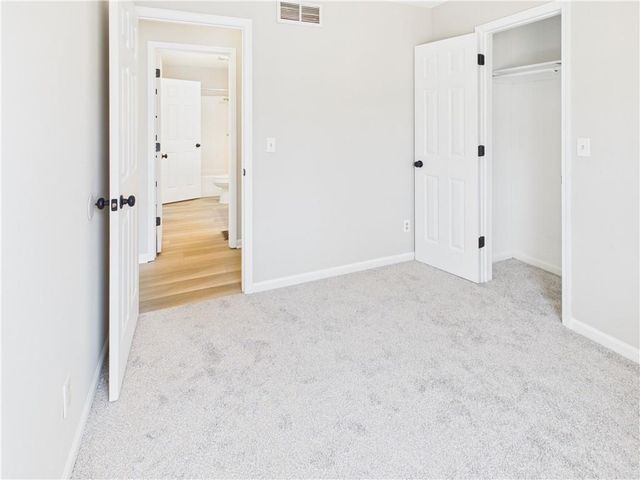 218 SE 51st Road, Warrensburg, MO 64093