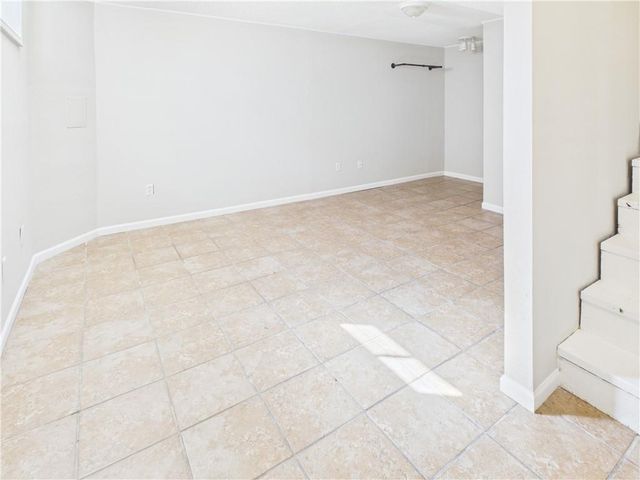 218 SE 51st Road, Warrensburg, MO 64093