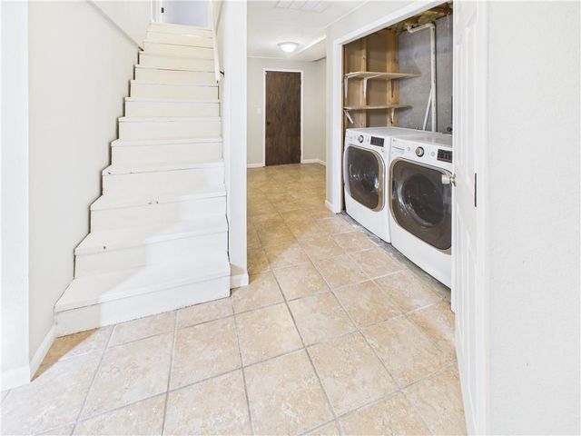 218 SE 51st Road, Warrensburg, MO 64093