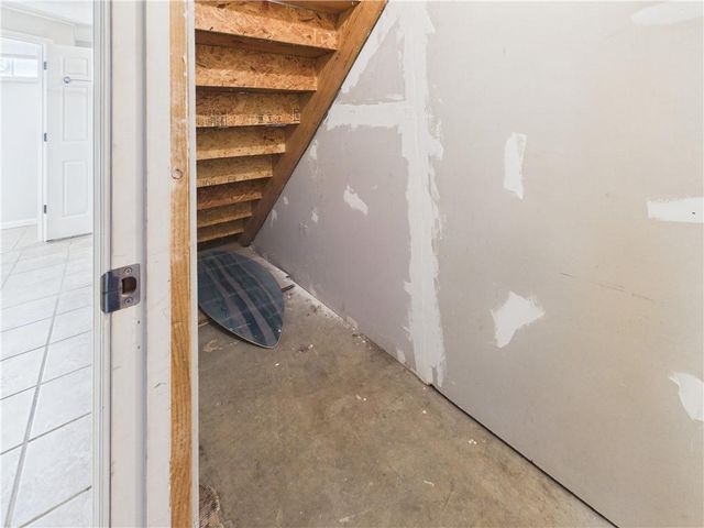 218 SE 51st Road, Warrensburg, MO 64093