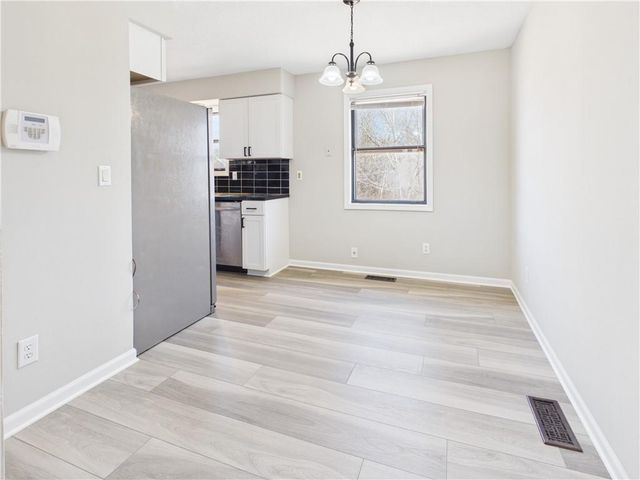 218 SE 51st Road, Warrensburg, MO 64093