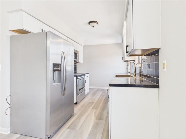 218 SE 51st Road, Warrensburg, MO 64093