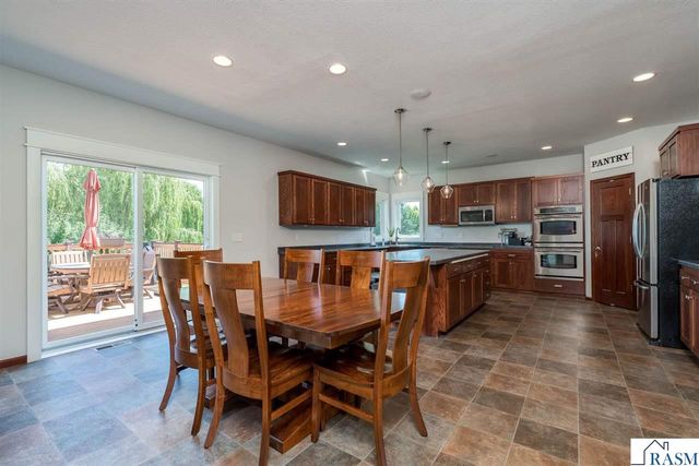 2290 Balsam Drive, North Mankato, MN 56003