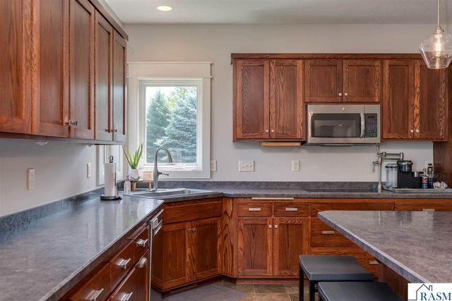 2290 Balsam Drive, North Mankato, MN 56003