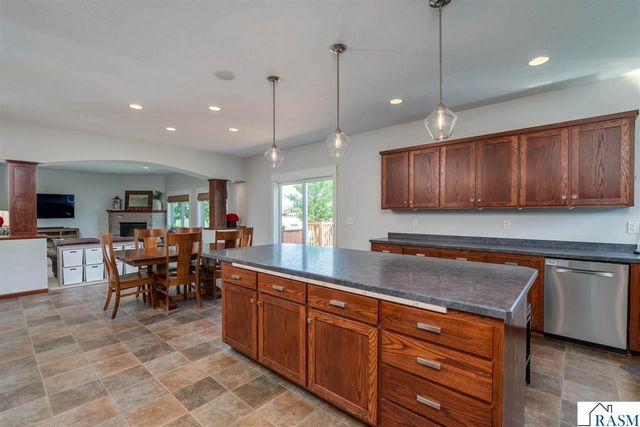 2290 Balsam Drive, North Mankato, MN 56003