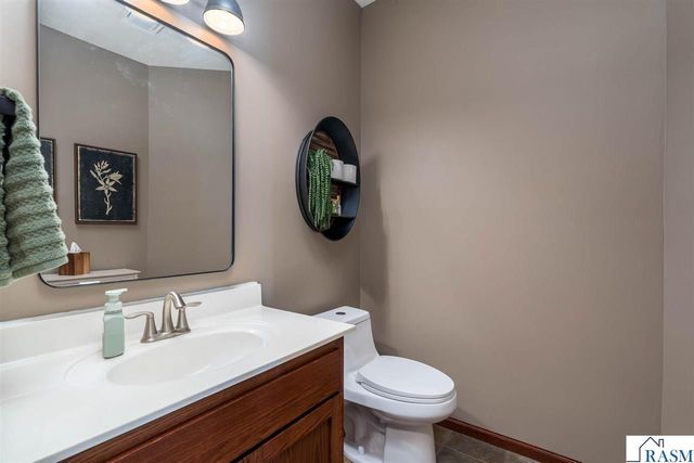 2290 Balsam Drive, North Mankato, MN 56003