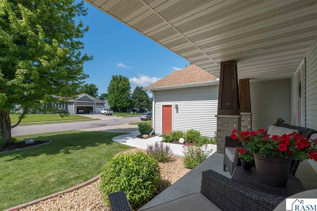 2290 Balsam Drive, North Mankato, MN 56003