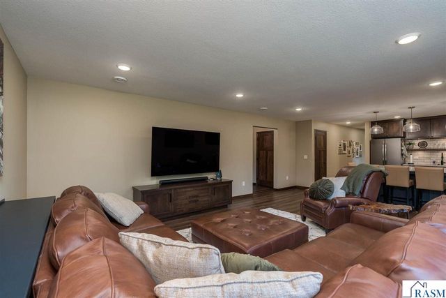 2290 Balsam Drive, North Mankato, MN 56003