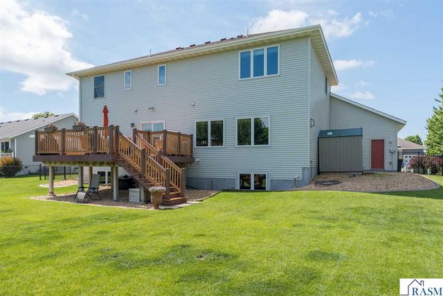 2290 Balsam Drive, North Mankato, MN 56003