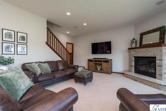 2290 Balsam Drive, North Mankato, MN 56003