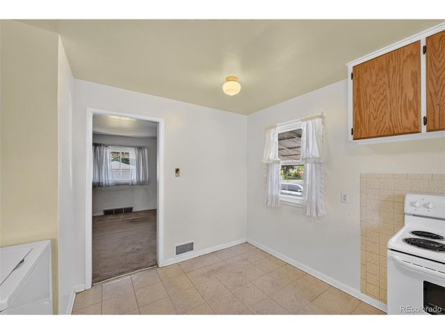 10831 Lowry Pl, Aurora, CO 80010