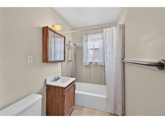 10831 Lowry Pl, Aurora, CO 80010