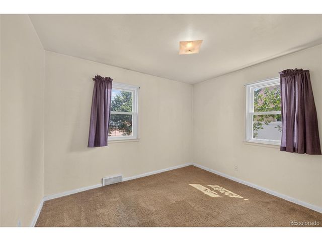 10831 Lowry Pl, Aurora, CO 80010