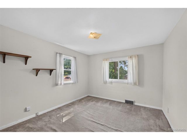 10831 Lowry Pl, Aurora, CO 80010