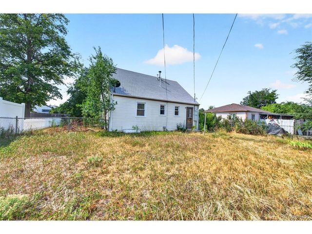 10831 Lowry Pl, Aurora, CO 80010