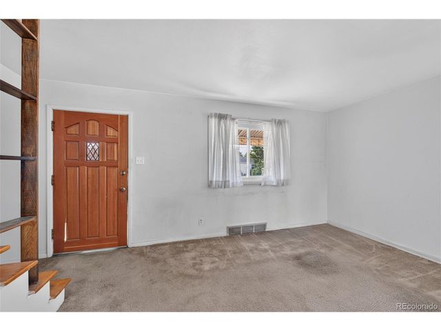 10831 Lowry Pl, Aurora, CO 80010