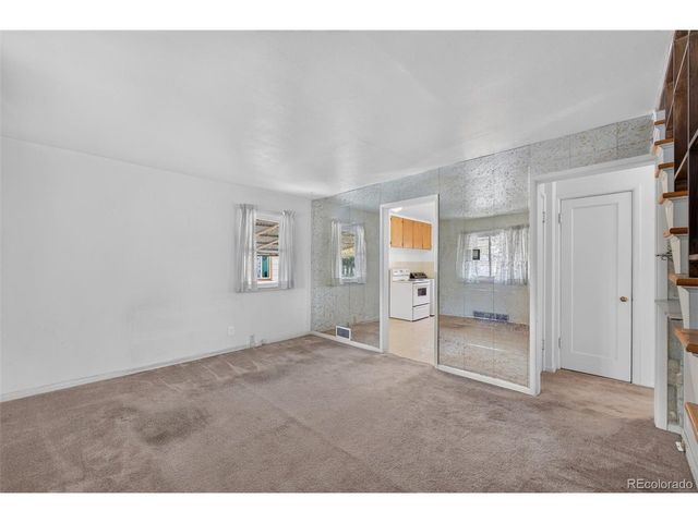 10831 Lowry Pl, Aurora, CO 80010