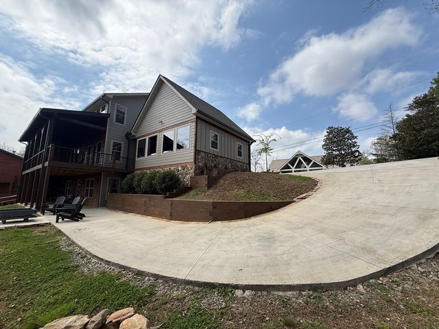 777 Talona Mountain Road, Ellijay, GA 30540