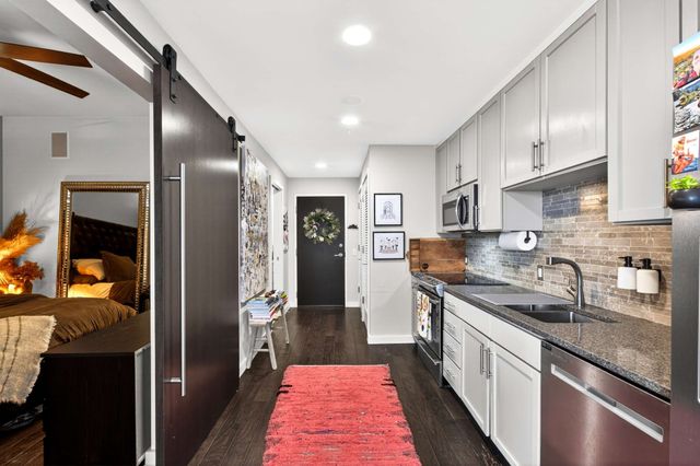 1212 Laurel St Apt 1312, Nashville, TN 37203