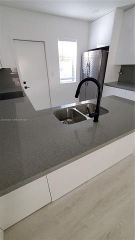 215 Zamora Ave 3, Coral Gables, FL 33134