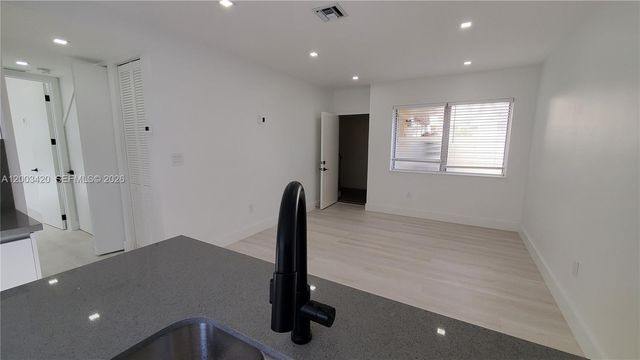 215 Zamora Ave 3, Coral Gables, FL 33134