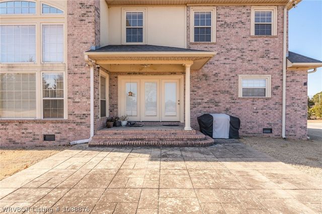 2108 N Mountain Grove Road, Alma, AR 72921