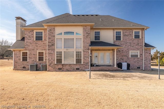 2108 N Mountain Grove Road, Alma, AR 72921