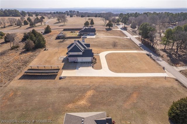 2108 N Mountain Grove Road, Alma, AR 72921