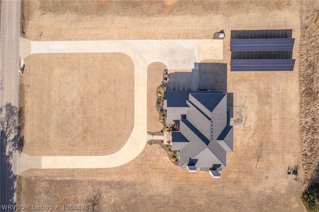 2108 N Mountain Grove Road, Alma, AR 72921