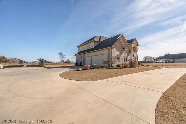 2108 N Mountain Grove Road, Alma, AR 72921