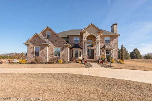 2108 N Mountain Grove Road, Alma, AR 72921