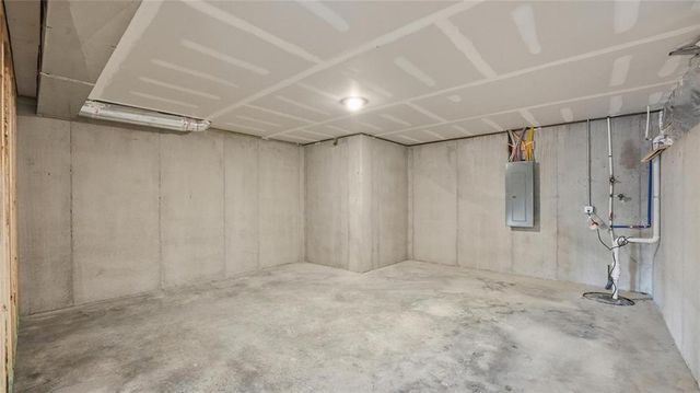 21005 W 217th Street, Spring Hill, KS 66083