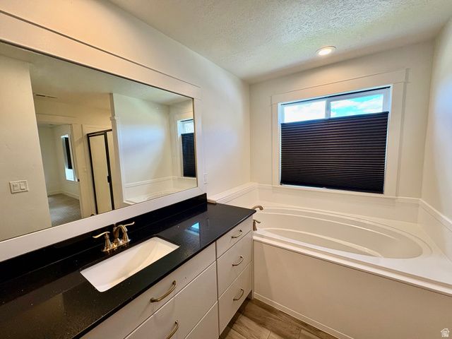 104 W GLENNA WAY, Farmington, UT 84025