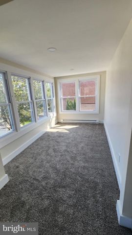 21 E MAPLE ST, Cleona, PA 17042