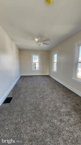 21 E MAPLE ST, Cleona, PA 17042