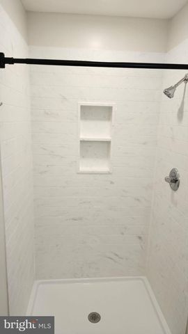 21 E MAPLE ST, Cleona, PA 17042
