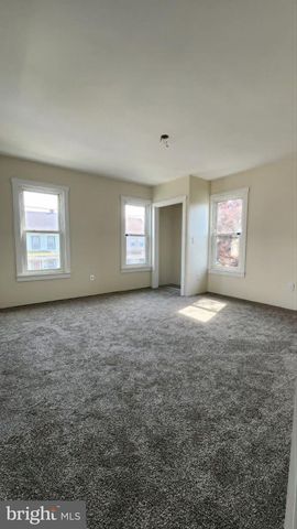 21 E MAPLE ST, Cleona, PA 17042