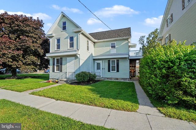 21 E MAPLE ST, Cleona, PA 17042