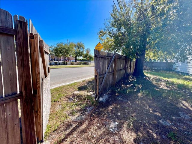 3501 DARTMOUTH AVENUE N, St Petersburg, FL 33713