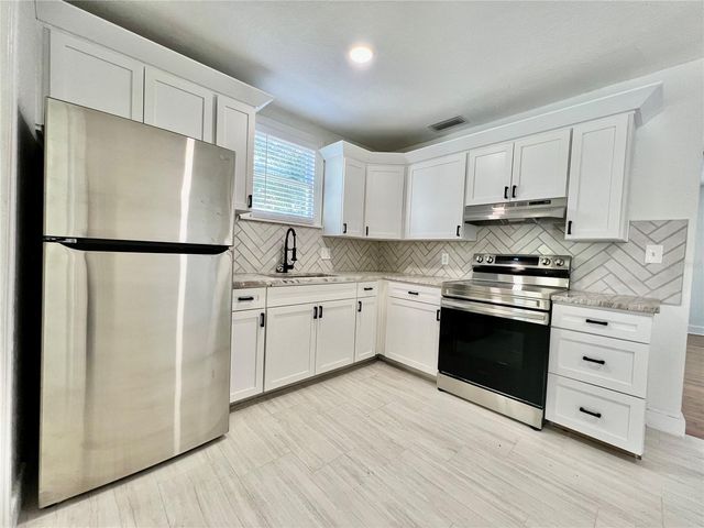 3501 DARTMOUTH AVENUE N, St Petersburg, FL 33713