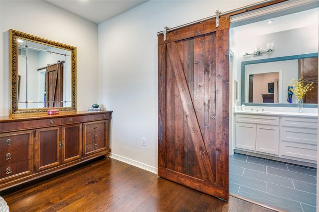 330 Las Colinas Boulevard E 1016, Irving, TX 75039
