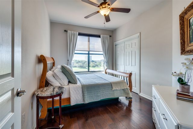 330 Las Colinas Boulevard E 1016, Irving, TX 75039