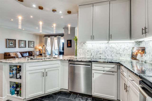 330 Las Colinas Boulevard E 1016, Irving, TX 75039
