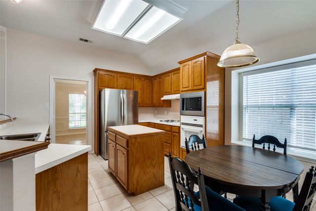 6302 Hidden Springs, Garland, TX 75044
