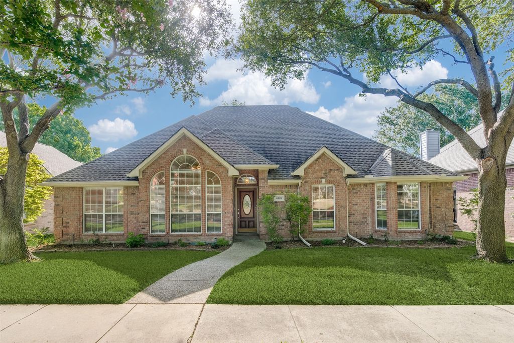 6302 Hidden Springs, Garland, TX 75044